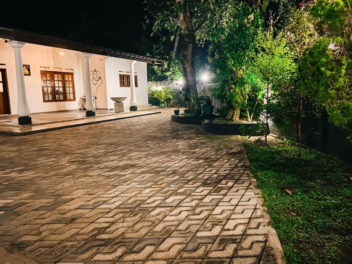 The Village Home Диквелла Экстерьер фото